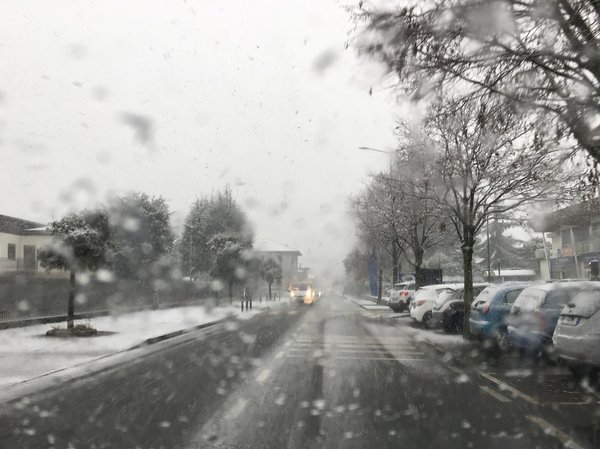 Comment choisir une tenue de cyclisme pour une visibilité maximale par temps brumeux?